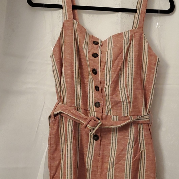 Button down Jumpsuits - Picture 2 of 4